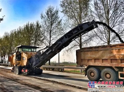 徐工XM200K銑刨機(jī)助力202國道改造，展現(xiàn)國產(chǎn)工程機(jī)械硬實(shí)力