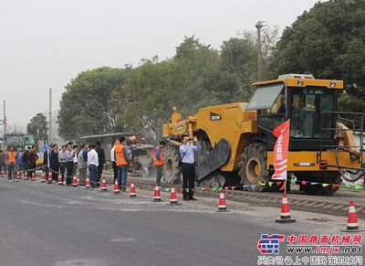 徐工銑刨機(jī)械高端客戶現(xiàn)場(chǎng)交流暨“路之家”推廣會(huì)在南京成功舉行
